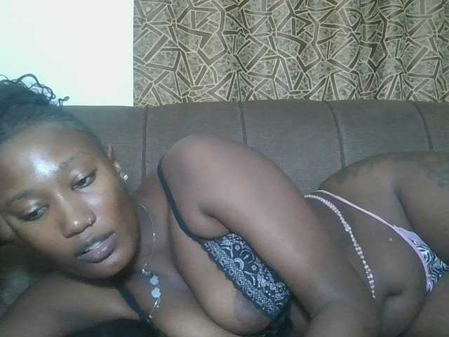 Missprettygal live cam on BongaCams