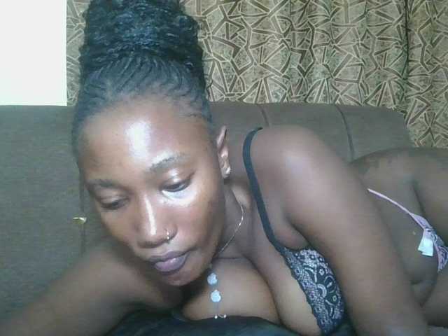 Missprettygal live cam on BongaCams