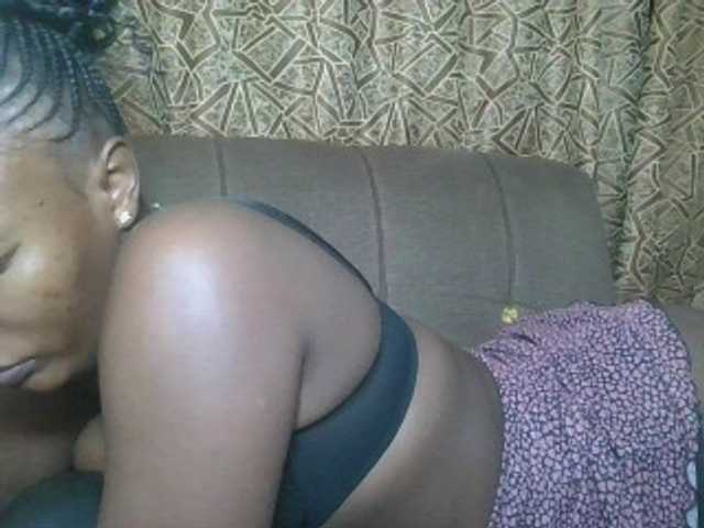 Missprettygal live webcam show