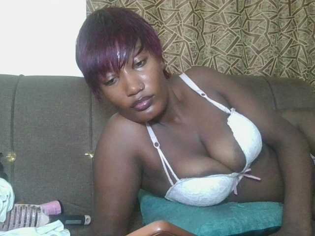 Missprettygal live cam on BongaCams