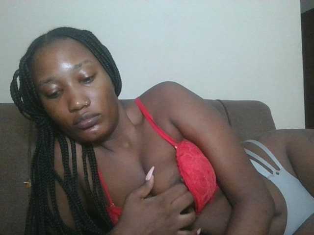 Missprettygal live cam on BongaCams