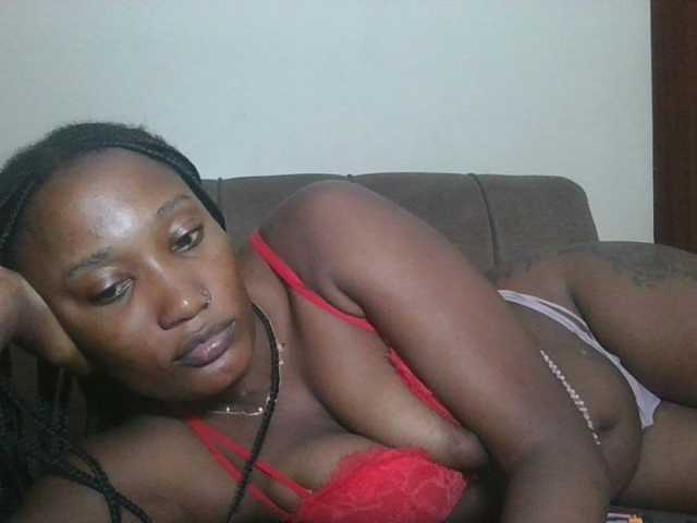 Missprettygal live cam on BongaCams