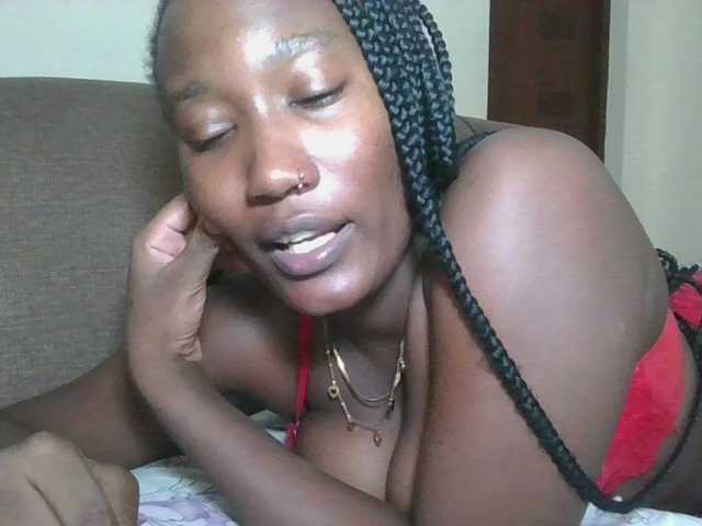 Missprettygal live cam on BongaCams