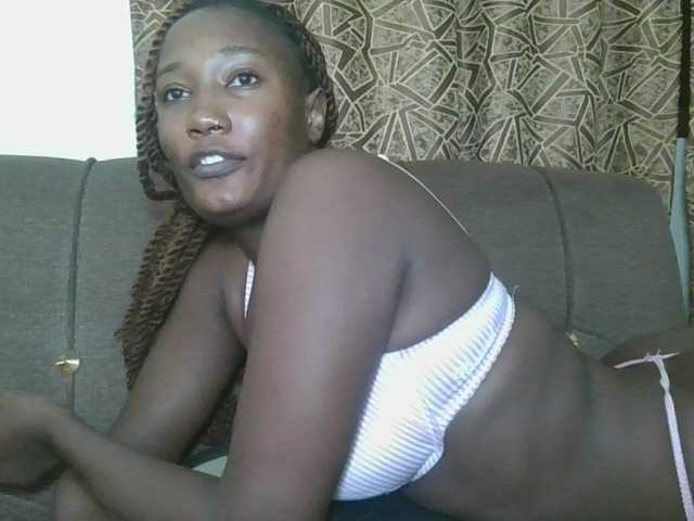 Missprettygal live cam on BongaCams