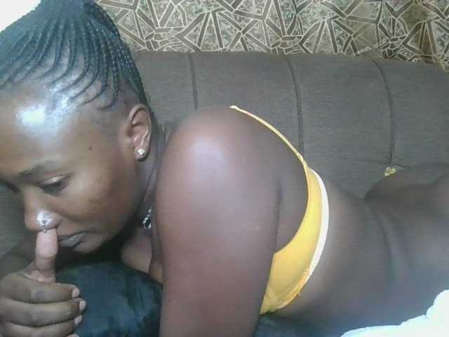 Missprettygal live cam on BongaCams