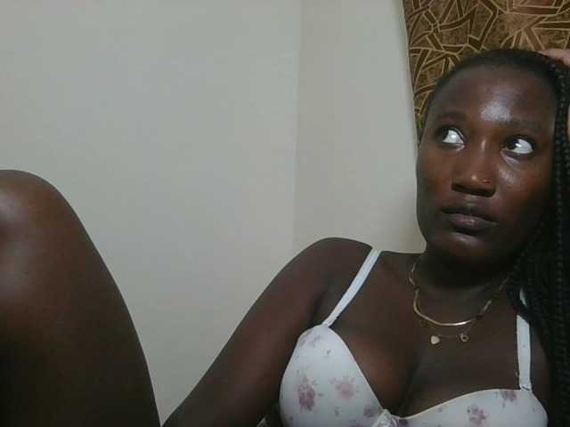 Missprettygal live cam on BongaCams
