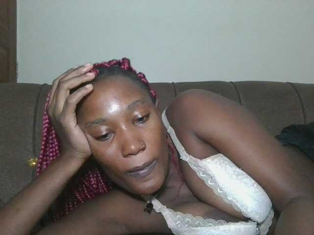 Missprettygal live cam on BongaCams
