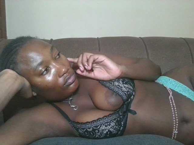 Missprettygal live cam on BongaCams