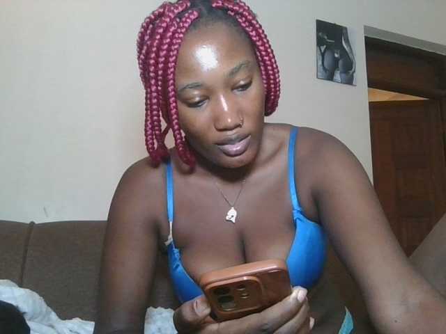 Missprettygal live cam on BongaCams