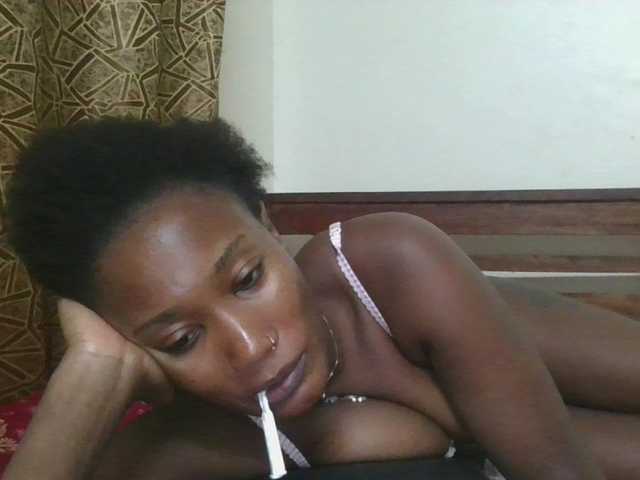 Missprettygal live cam on BongaCams