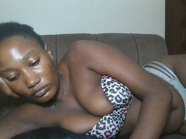 Missprettygal live cam on BongaCams