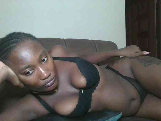 Missprettygal Live Webcam on BongaCams