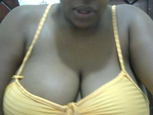 big-tirries live cam on BongaCams