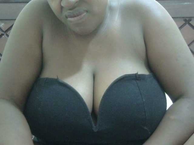 big-tirries live cam on BongaCams