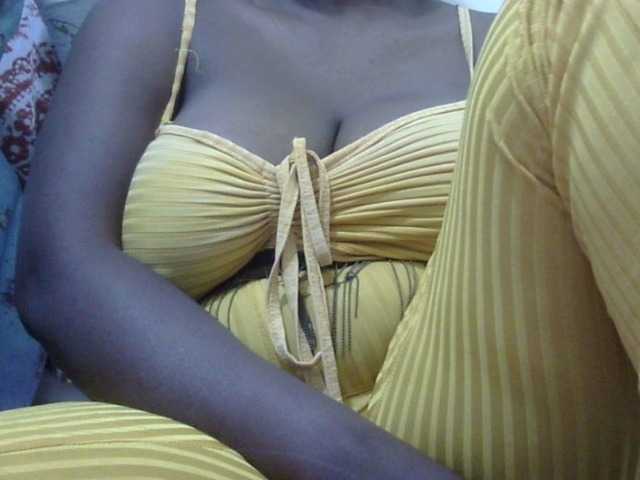 big-tirries live cam on BongaCams
