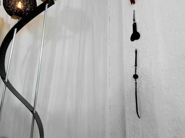 sarah-temptation live webcam show