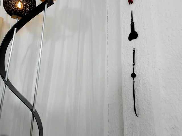 sarah-temptation live webcam show