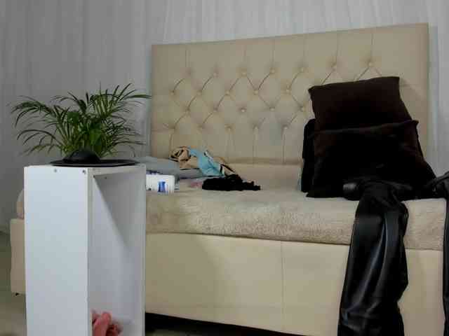 sarah-temptation webcam