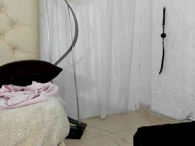 sarah-temptation webcam