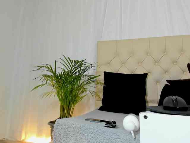 sarah-temptation webcam