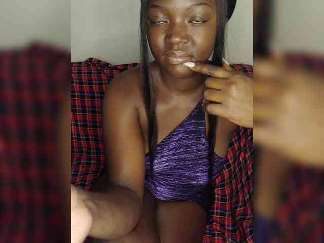 Hottiequeen webcam