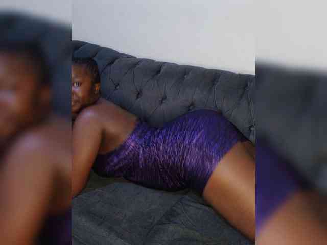 Hottiequeen webcam