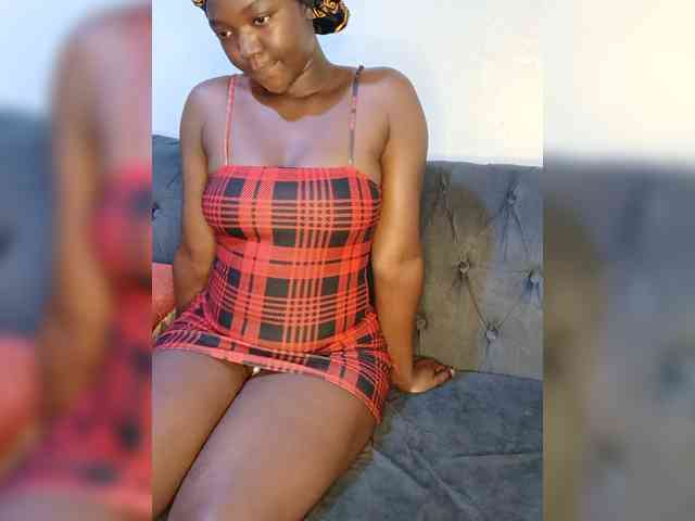 Hottiequeen webcam