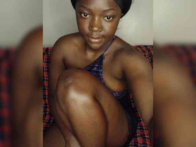 Hottiequeen webcam
