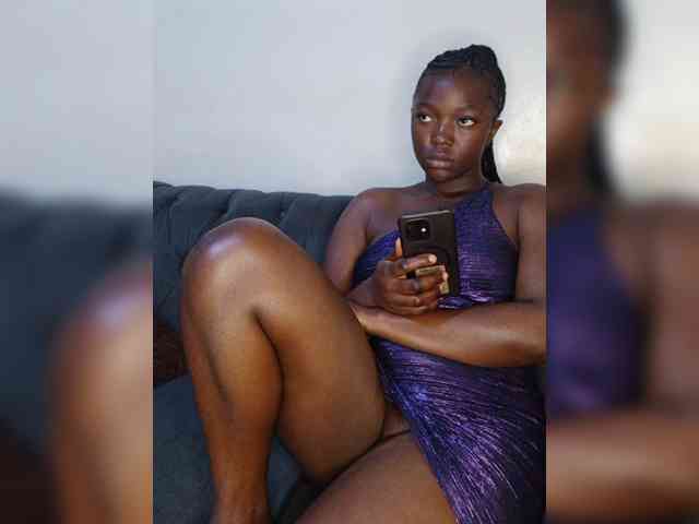 Hottiequeen webcam
