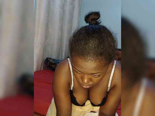 Hottiequeen webcam