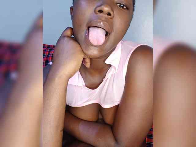 Hottiequeen webcam