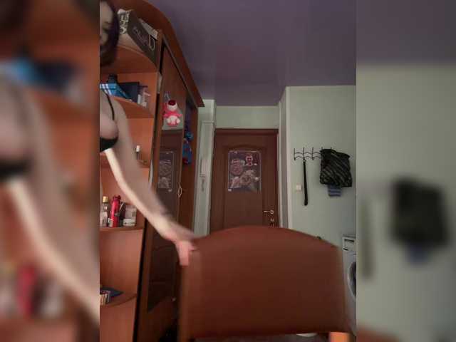 1HelloKitty77 live webcam show