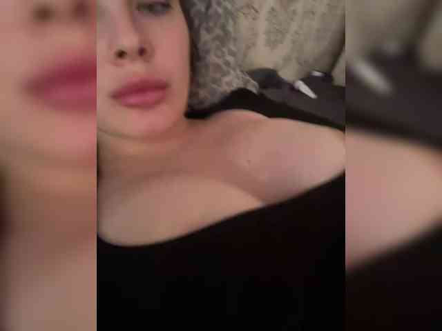 1HelloKitty77 webcam