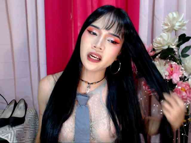 FRESHyoungBHEA Live Webcam on BongaCams