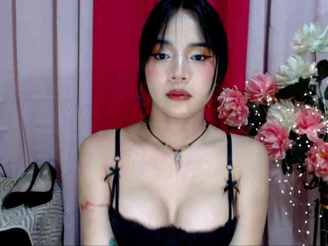 FRESHyoungBHEA Live Webcam on BongaCams