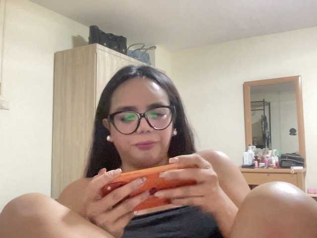 HOTFILIPINAHUGEBOOBS live cam on BongaCams