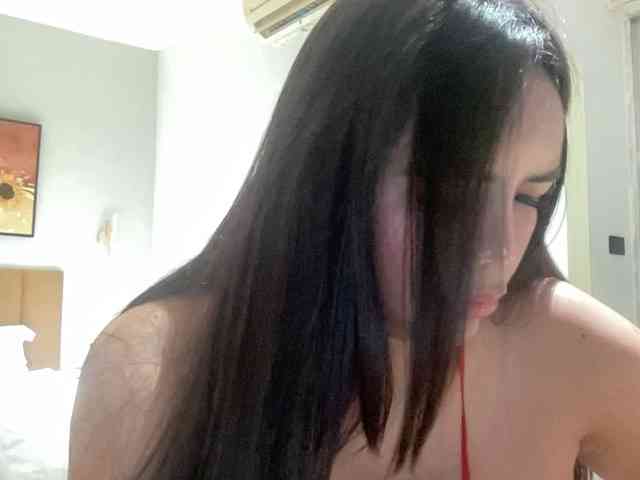 HOTFILIPINAHUGEBOOBS webcam