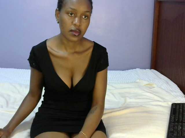 Sweetkiki live cam on BongaCams
