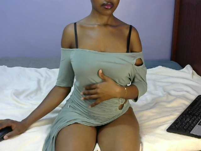 Sweetkiki live cam on BongaCams
