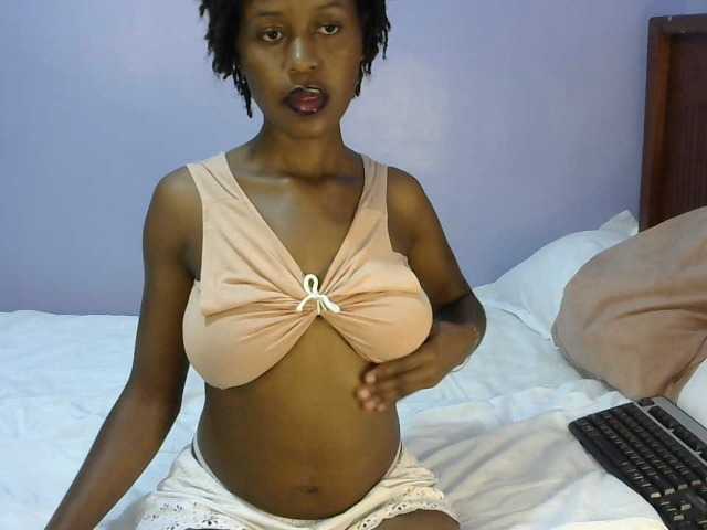 Sweetkiki live webcam show