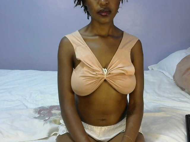 Sweetkiki live cam on BongaCams