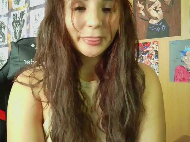 MagicalLouu live cam on BongaCams