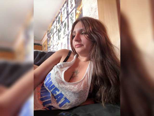 MagicalLouu live cam on BongaCams