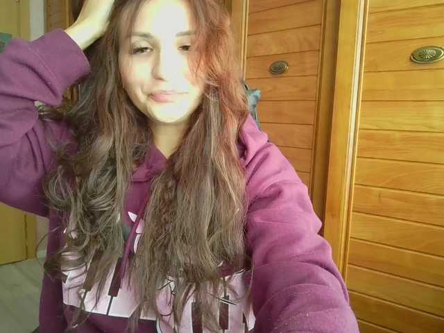 MagicalLouu live cam on BongaCams