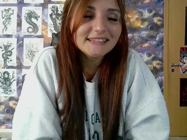 MagicalLouu live cam on BongaCams
