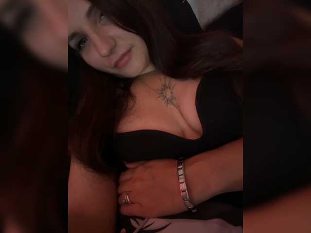 MagicalLouu live cam on BongaCams