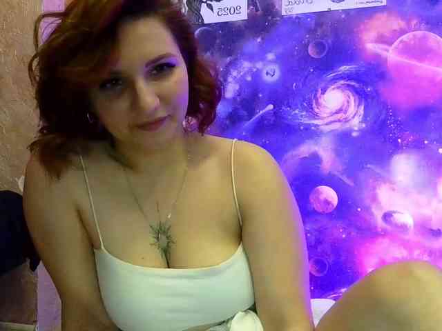 MagicalLouu webcam