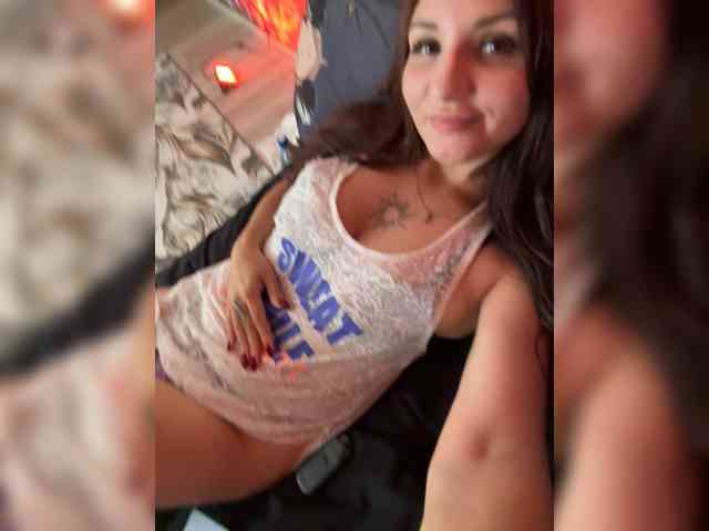 MagicalLouu webcam