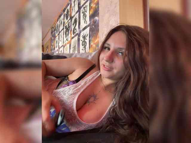 MagicalLouu webcam