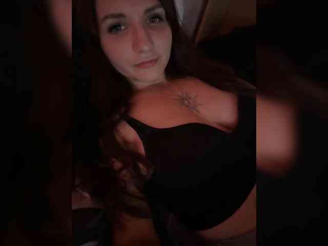 MagicalLouu webcam